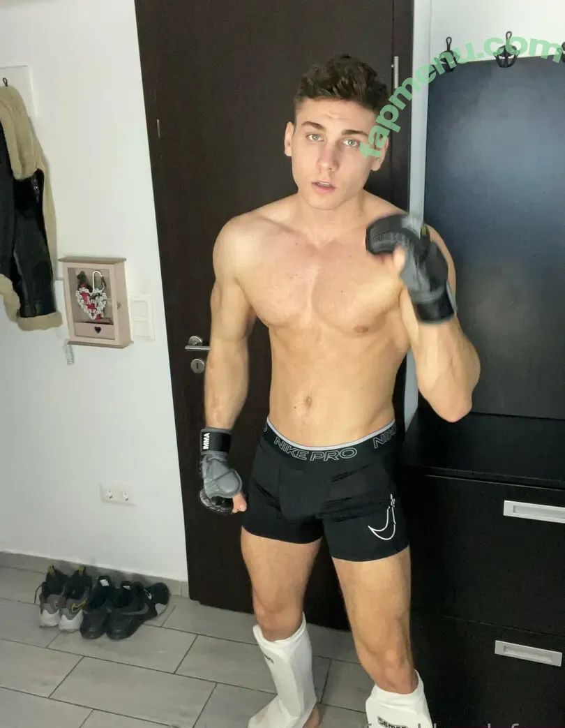frankhardyfree nude photo #0030 (frankyhardy)