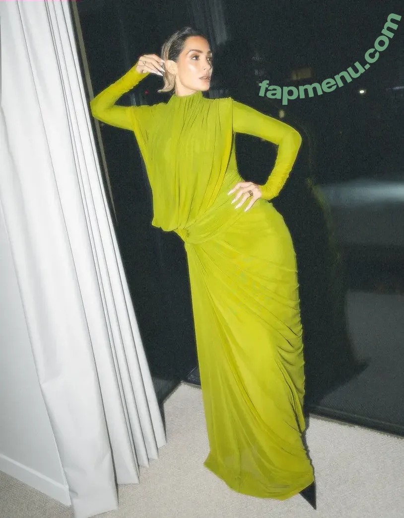 Frankie Bridge nude photo #3484 (Frankie Sandford (The Saturdays / frankiebridge)