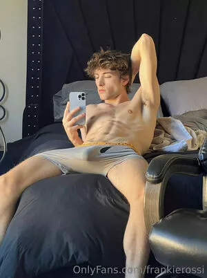 frankierossi / itsfrankierossi nude photo #0001