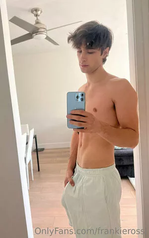 frankierossi / itsfrankierossi nude photo #0018