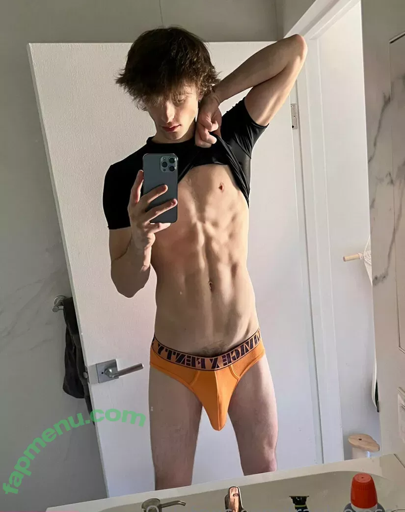 frankierossi nude photo #0004 (itsfrankierossi)