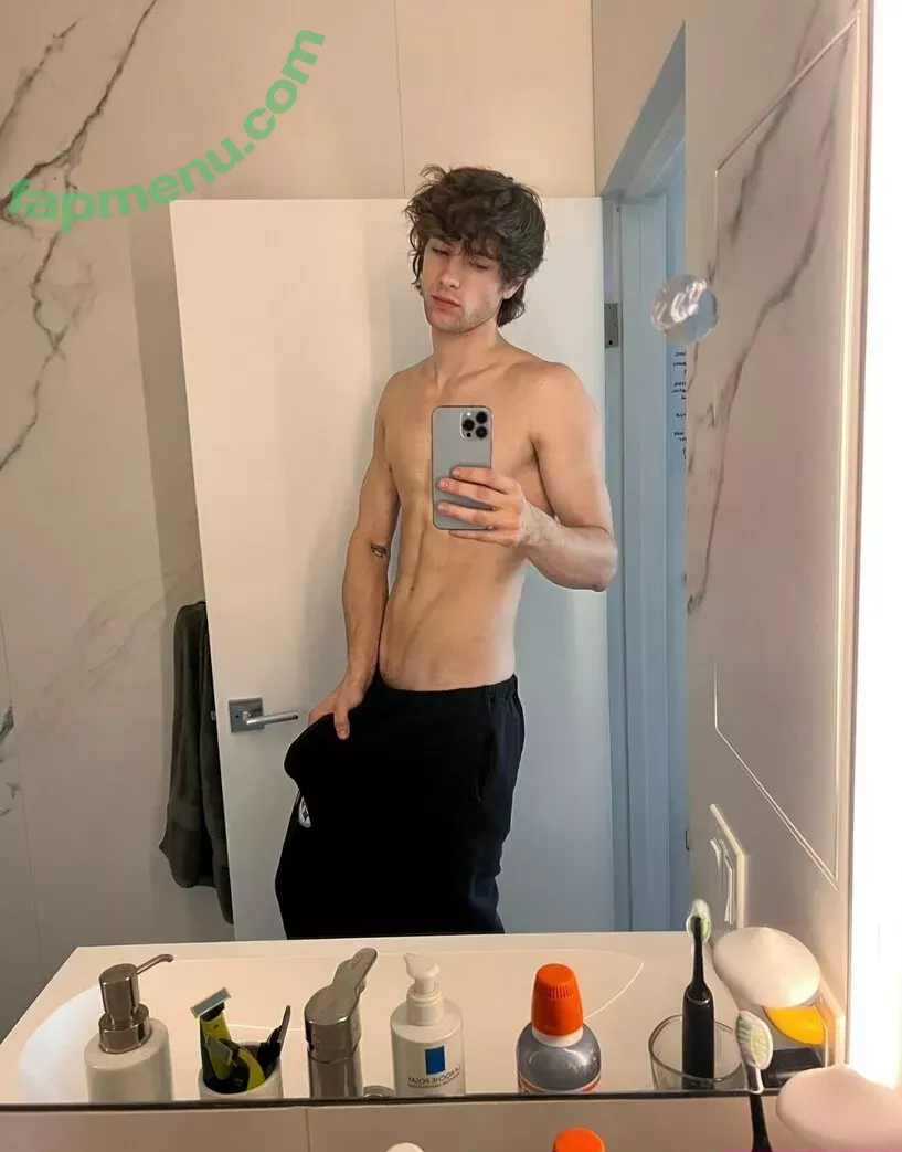 frankierossi nude photo #0049 (itsfrankierossi)