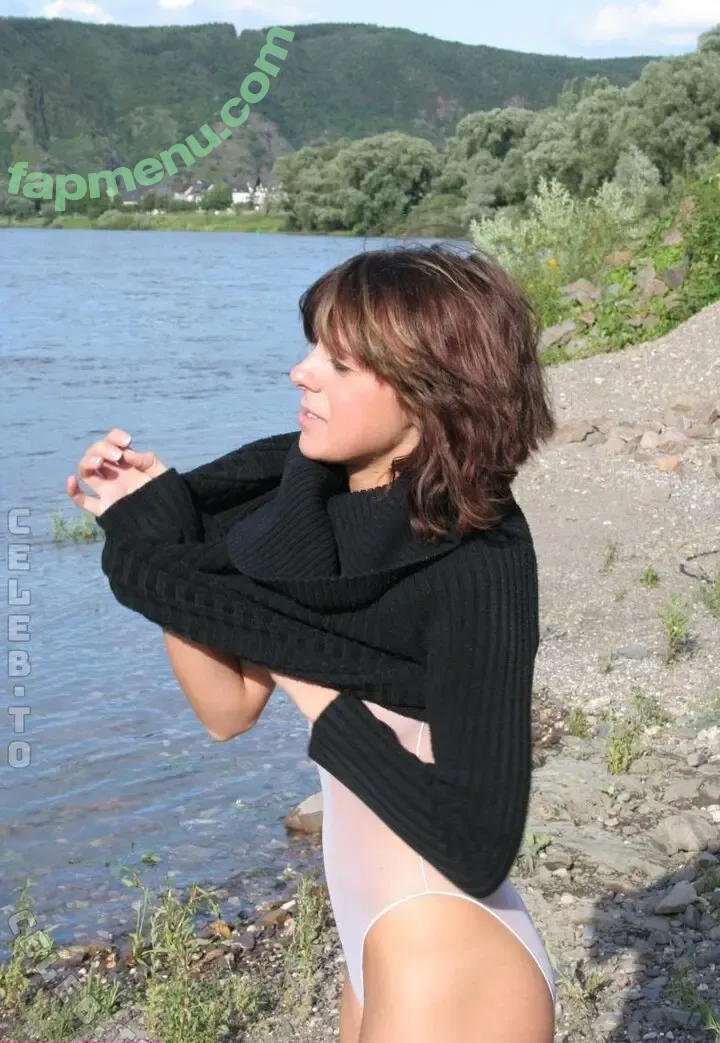 Franzi Skamet nude photo #0218 (Franzi Skamet)