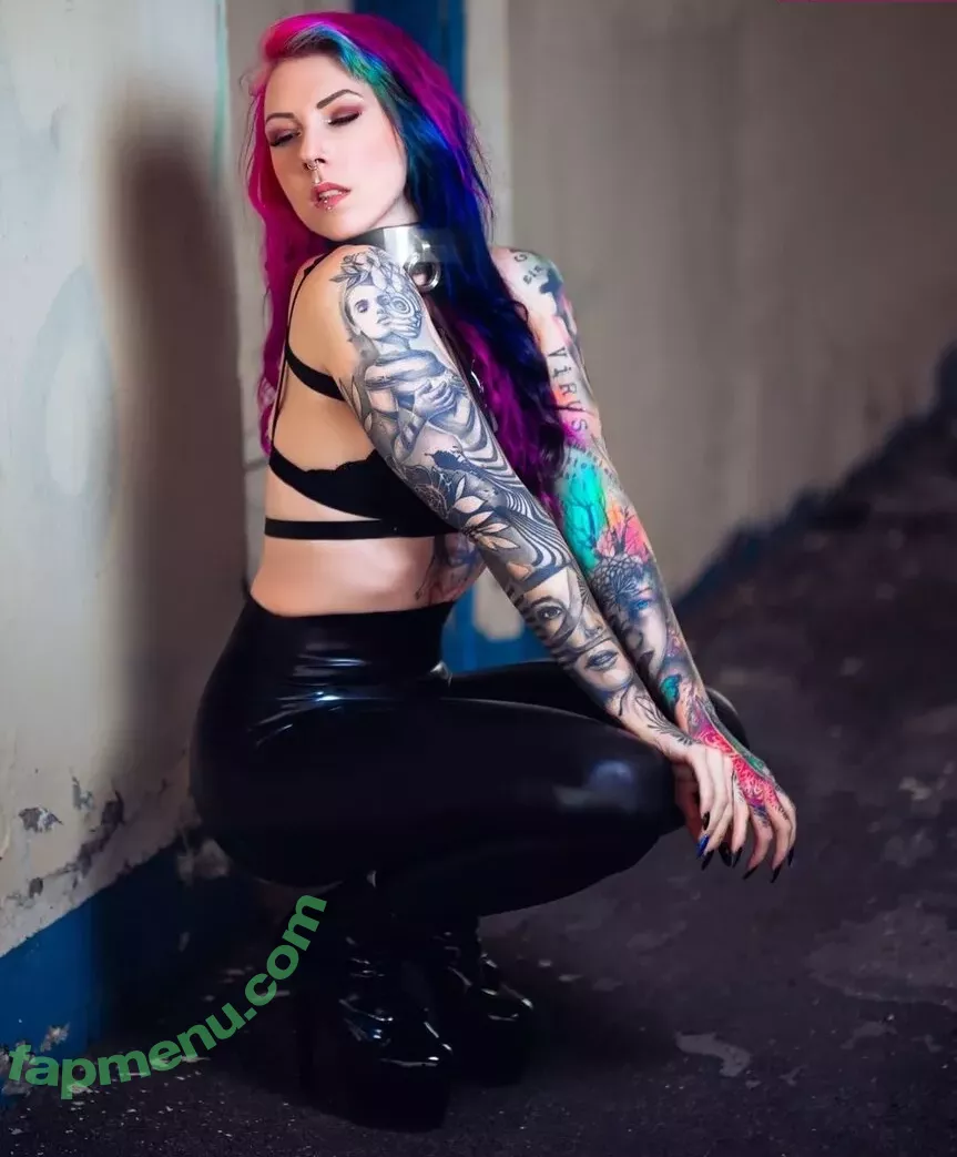Frau Tagtraum nude photo #0018 (FrauTagtraum847 / the_kinky_duck)