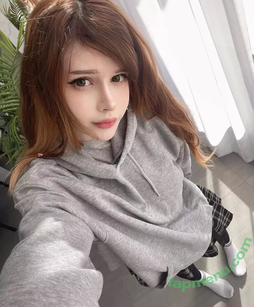 frauleinmilk nude photo #0088 (suisai.uwu / suisaiuwu)