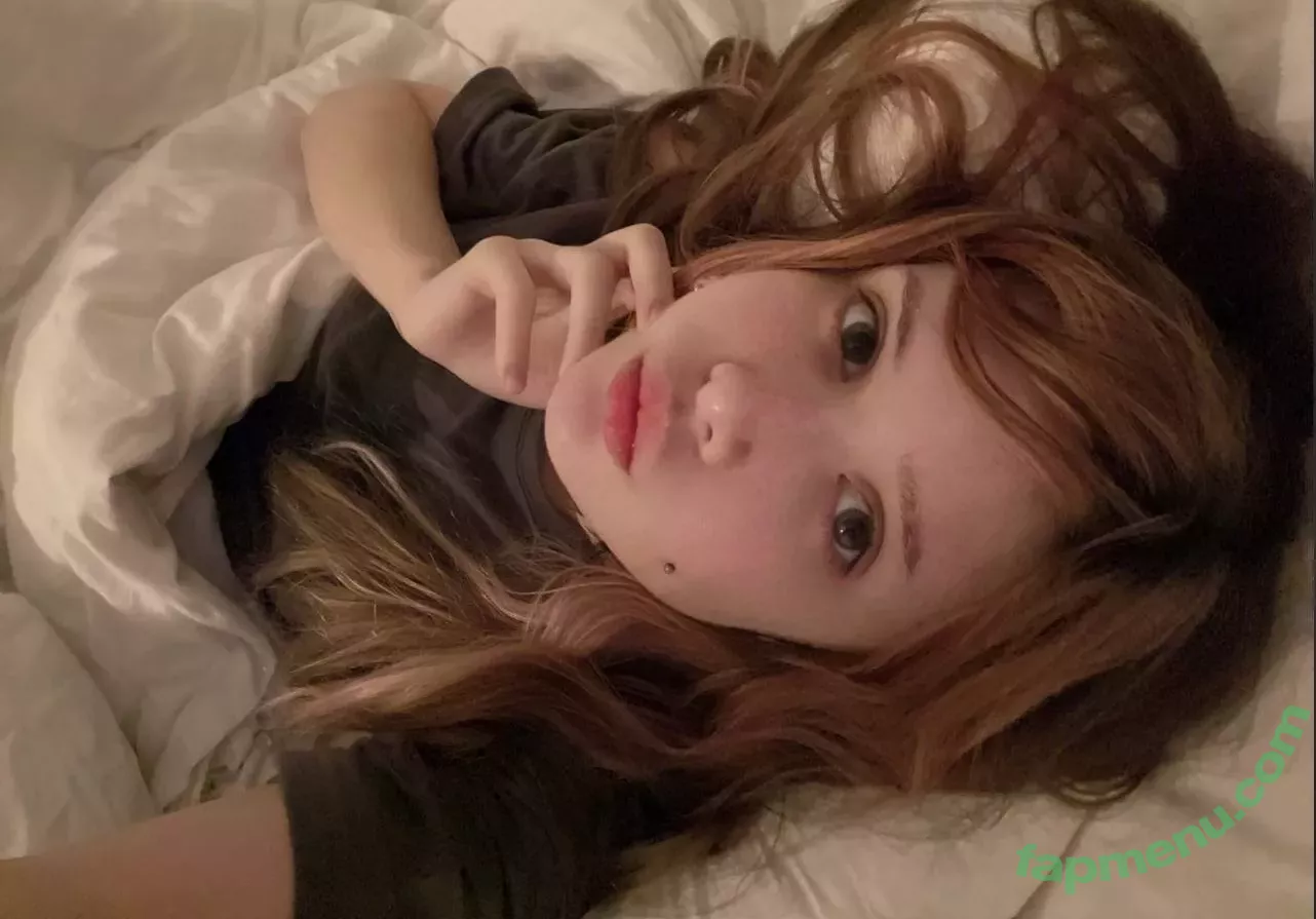 frauleinmilk nude photo #0216 (suisai.uwu / suisaiuwu)