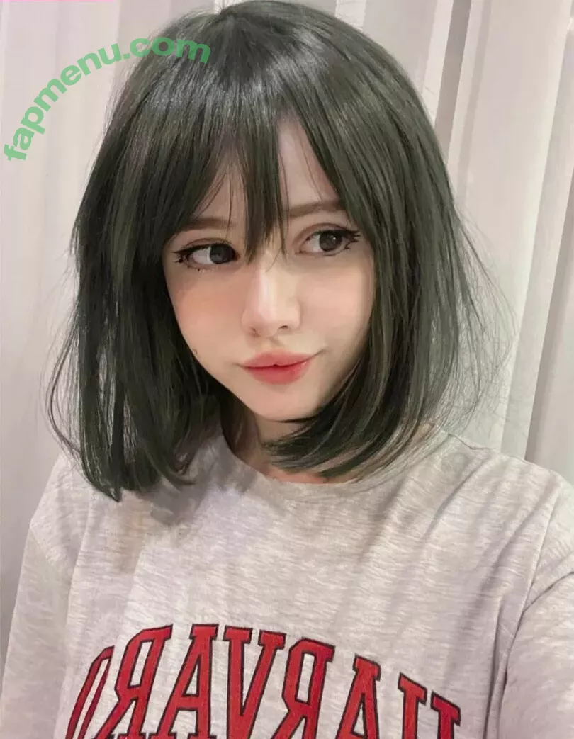 frauleinmilk nude photo #0246 (suisai.uwu / suisaiuwu)