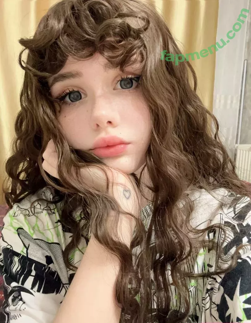 frauleinmilk nude photo #0406 (suisai.uwu / suisaiuwu)