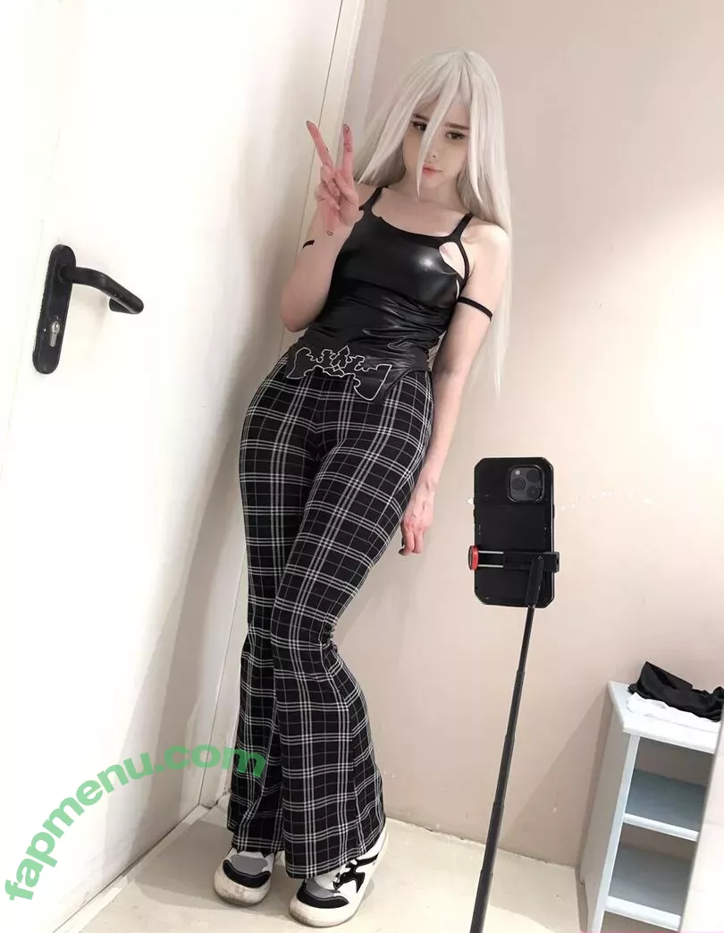 frauleinmilk nude photo #0451 (suisai.uwu / suisaiuwu)