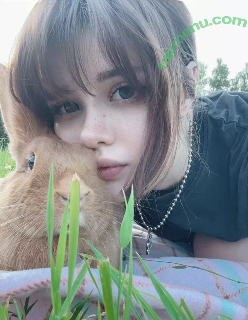 frauleinmilk nude photo #0496 (suisai.uwu / suisaiuwu)