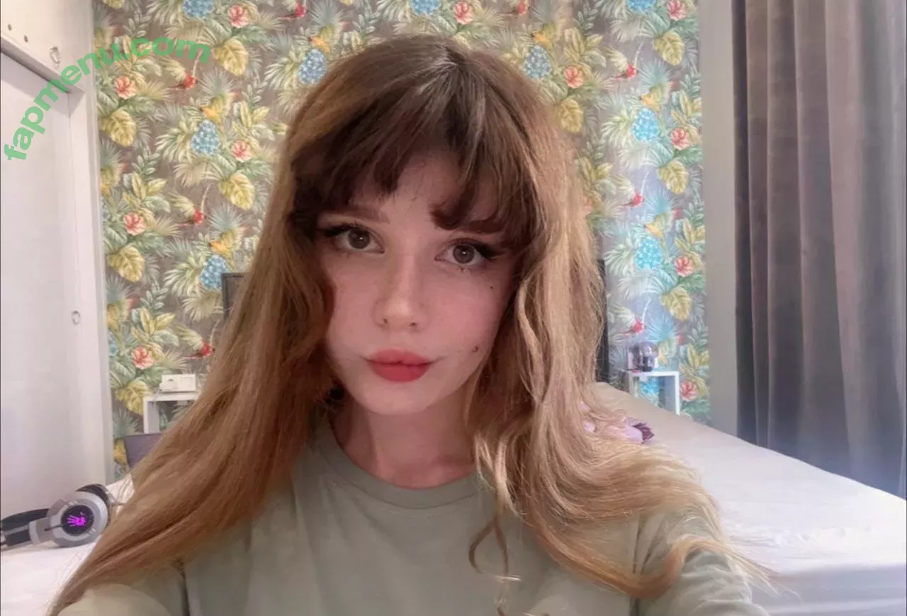 frauleinmilk nude photo #0514 (suisai.uwu / suisaiuwu)