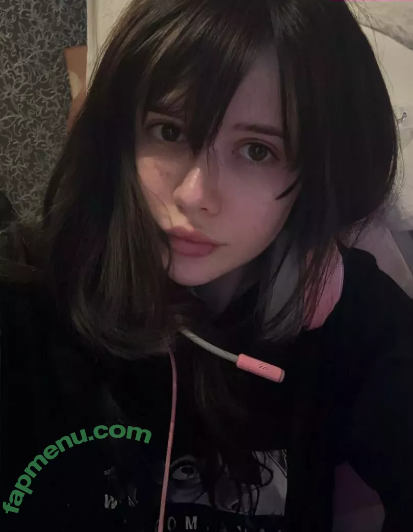 frauleinmilk nude photo #0518 (suisai.uwu / suisaiuwu)