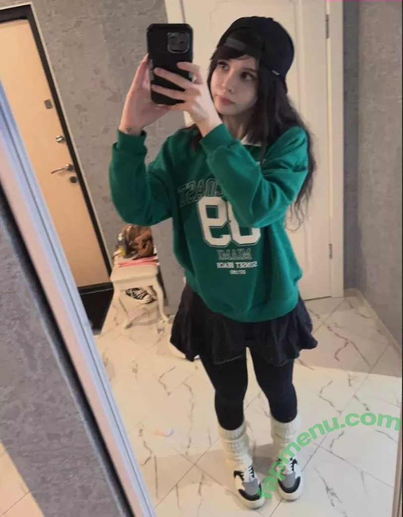 frauleinmilk nude photo #0524 (suisai.uwu / suisaiuwu)