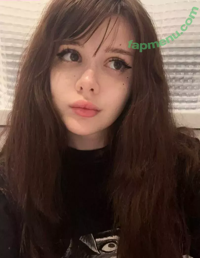 frauleinmilk nude photo #0533 (suisai.uwu / suisaiuwu)