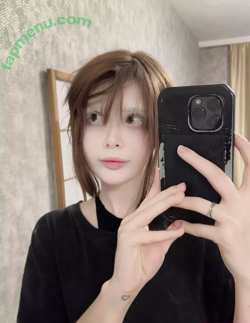 frauleinmilk nude photo #0555 (suisai.uwu / suisaiuwu)