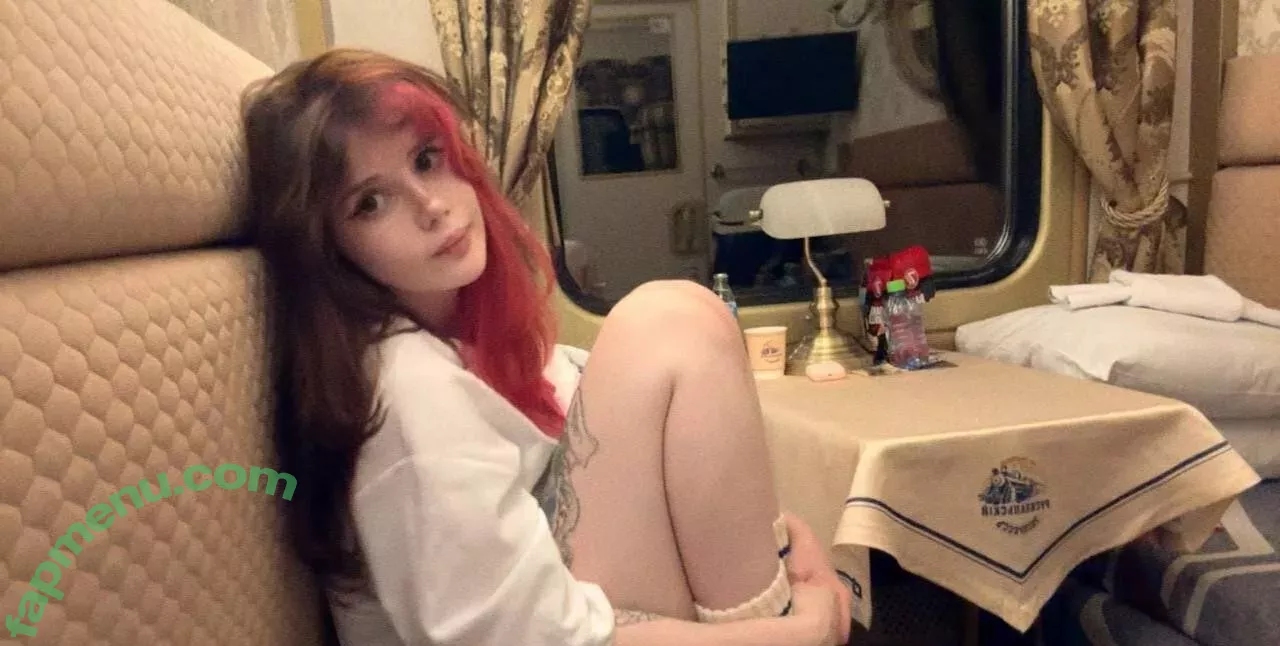 frauleinmilk nude photo #0808 (suisai.uwu / suisaiuwu)