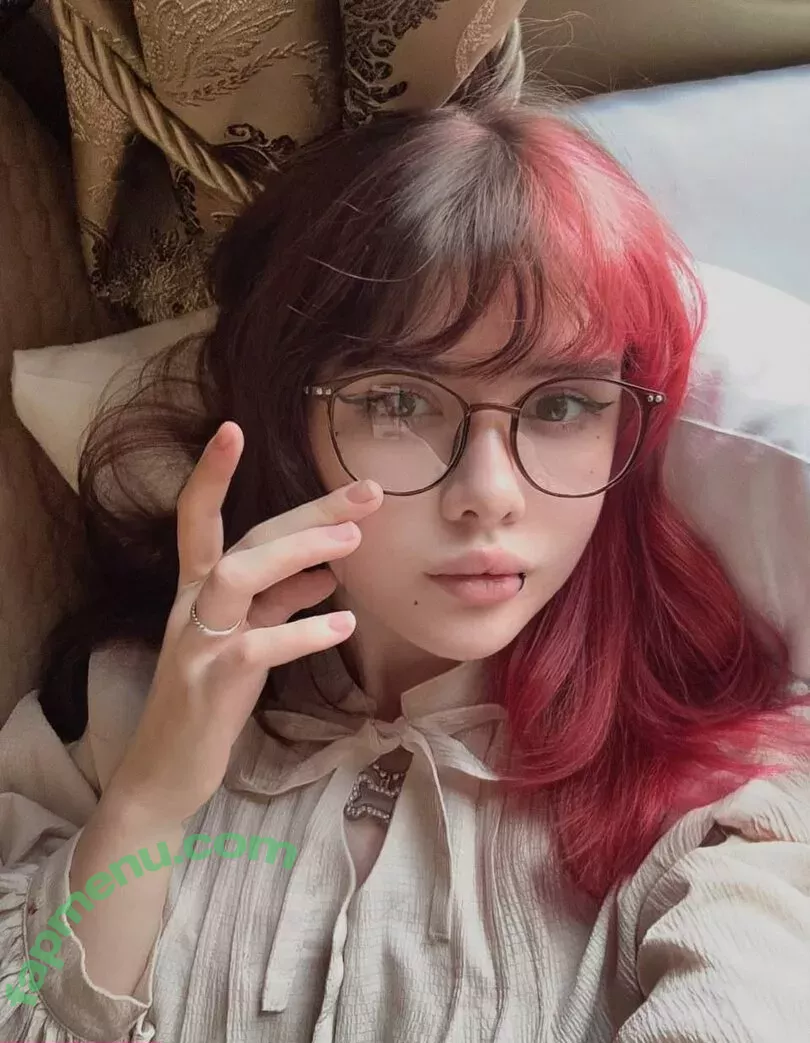 frauleinmilk nude photo #0811 (suisai.uwu / suisaiuwu)