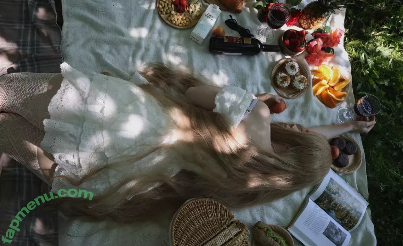 frauleinmilk nude photo #0928 (suisai.uwu / suisaiuwu)