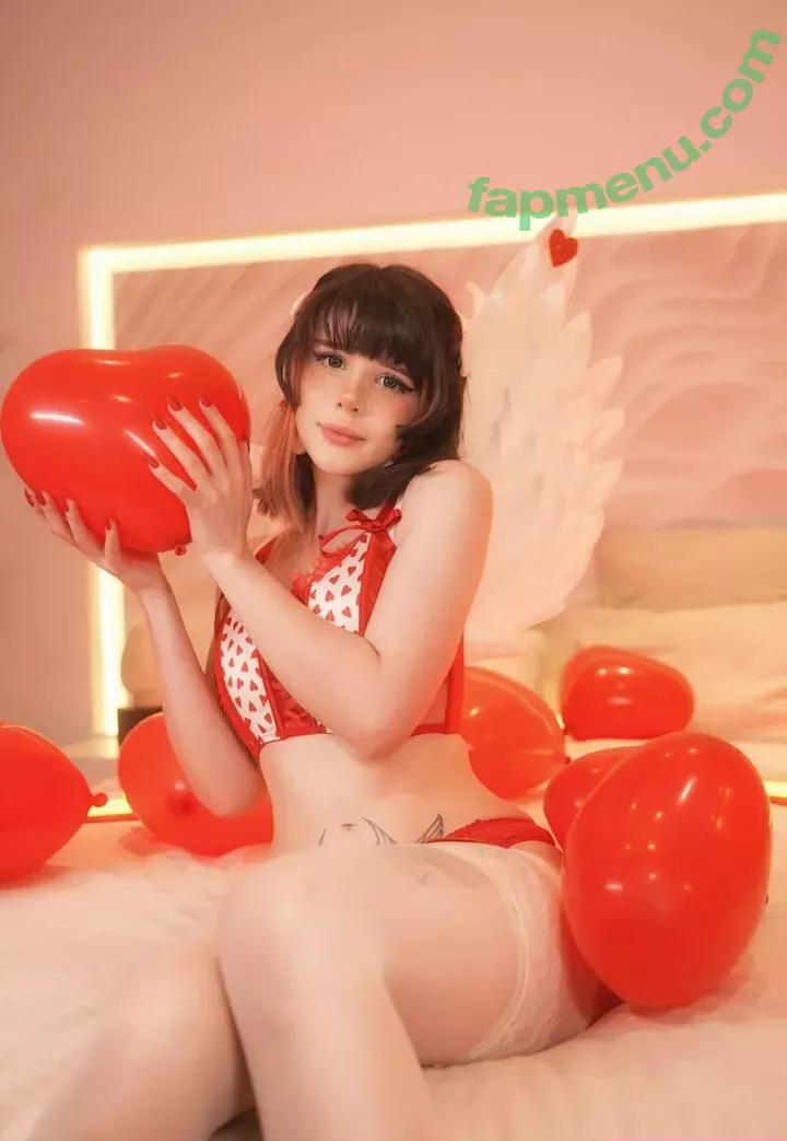 frauleinmilk nude photo #0947 (suisai.uwu / suisaiuwu)