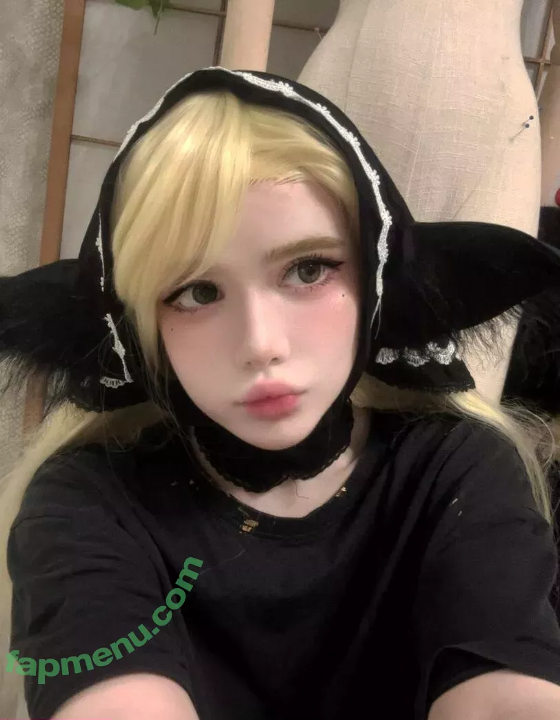 frauleinmilk nude photo #1053 (suisai.uwu / suisaiuwu)