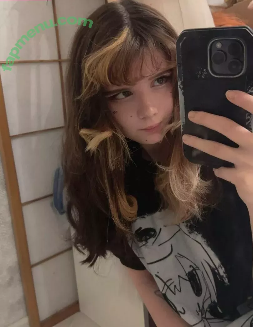 frauleinmilk nude photo #1054 (suisai.uwu / suisaiuwu)