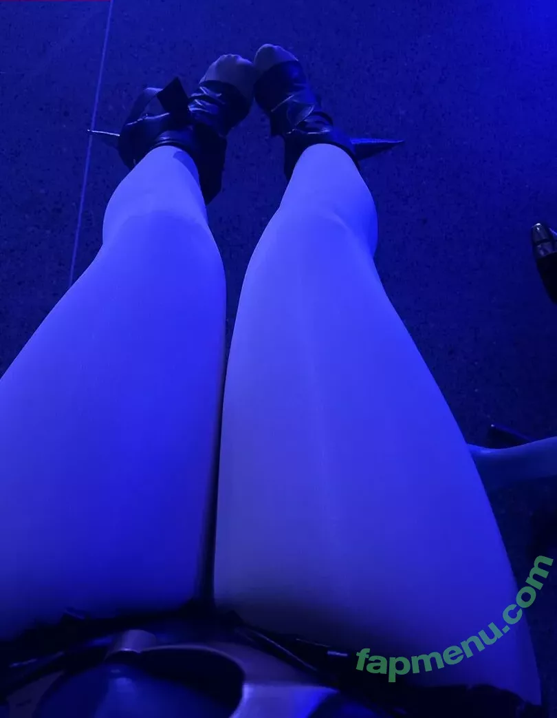 frauleinmilk nude photo #1130 (suisai.uwu / suisaiuwu)