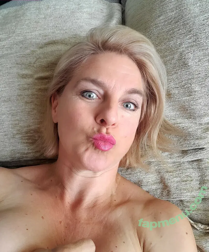 Frauleinschmitt nude photo #0036 (fraulein.schmitt)