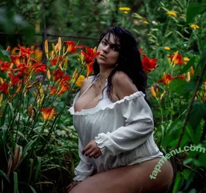  nude photo #0003