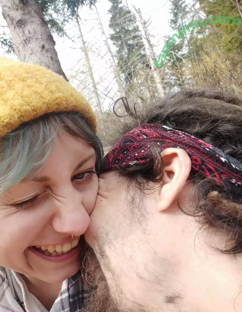 freakyfjonda nude photo #0038 (freakyfjondaxxx / freakyfreda)