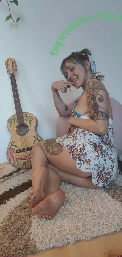 freakyfjonda nude photo #0054 (freakyfjondaxxx / freakyfreda)