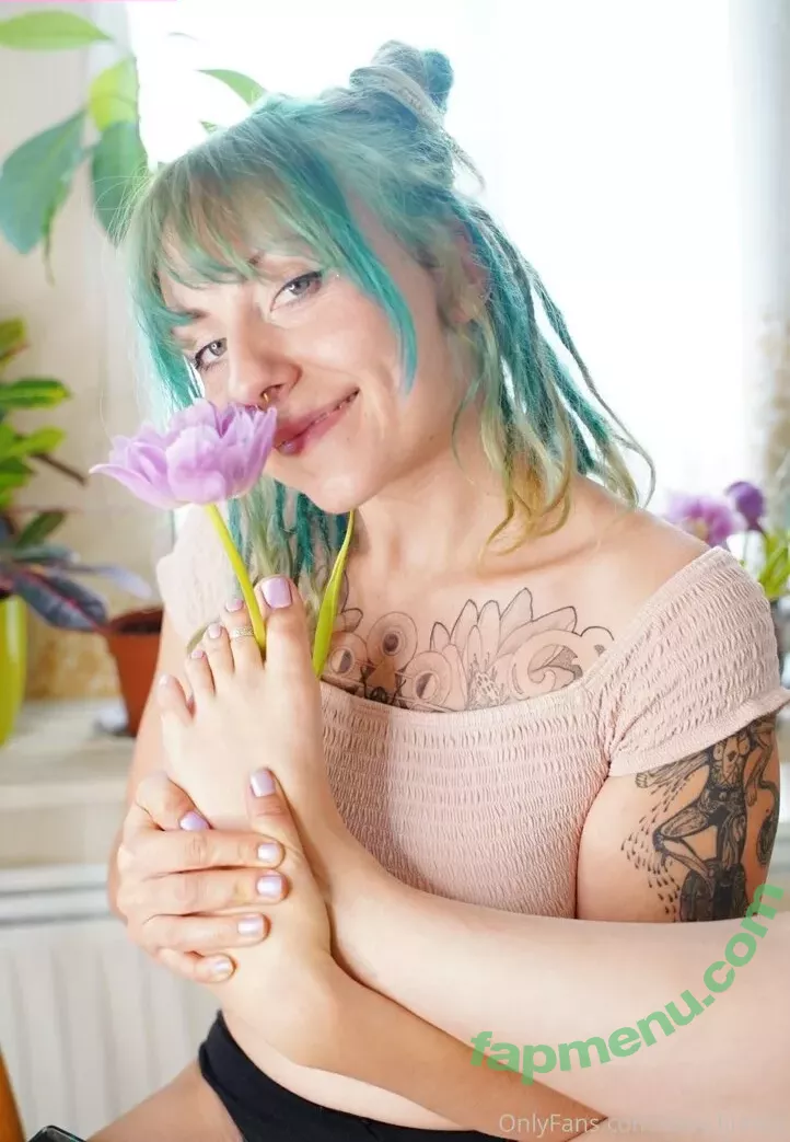 freakyfjonda nude photo #0123 (freakyfjondaxxx / freakyfreda)