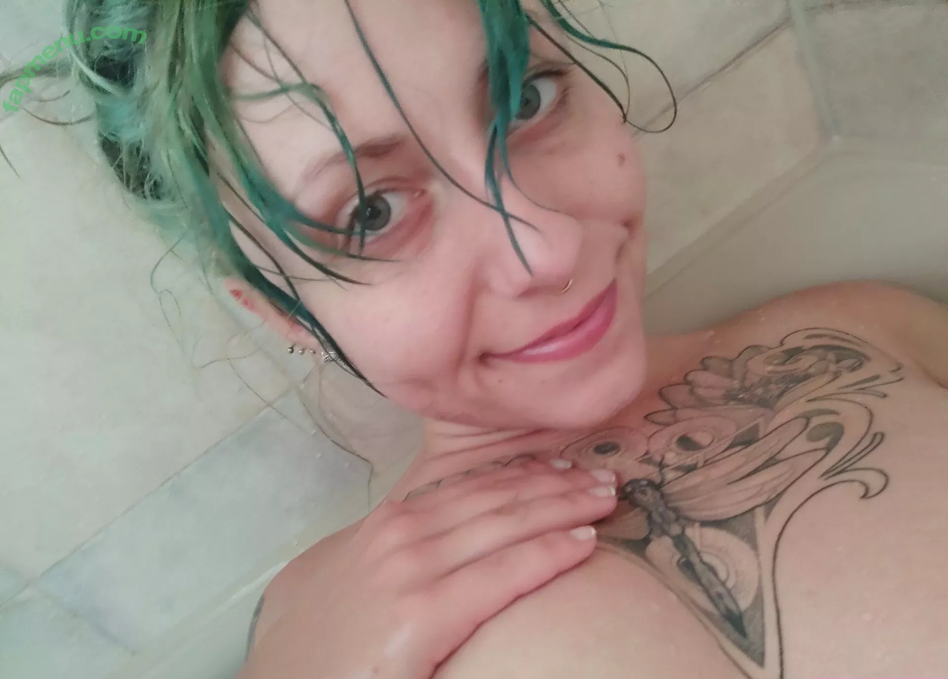 freakyfjonda nude photo #0171 (freakyfjondaxxx / freakyfreda)