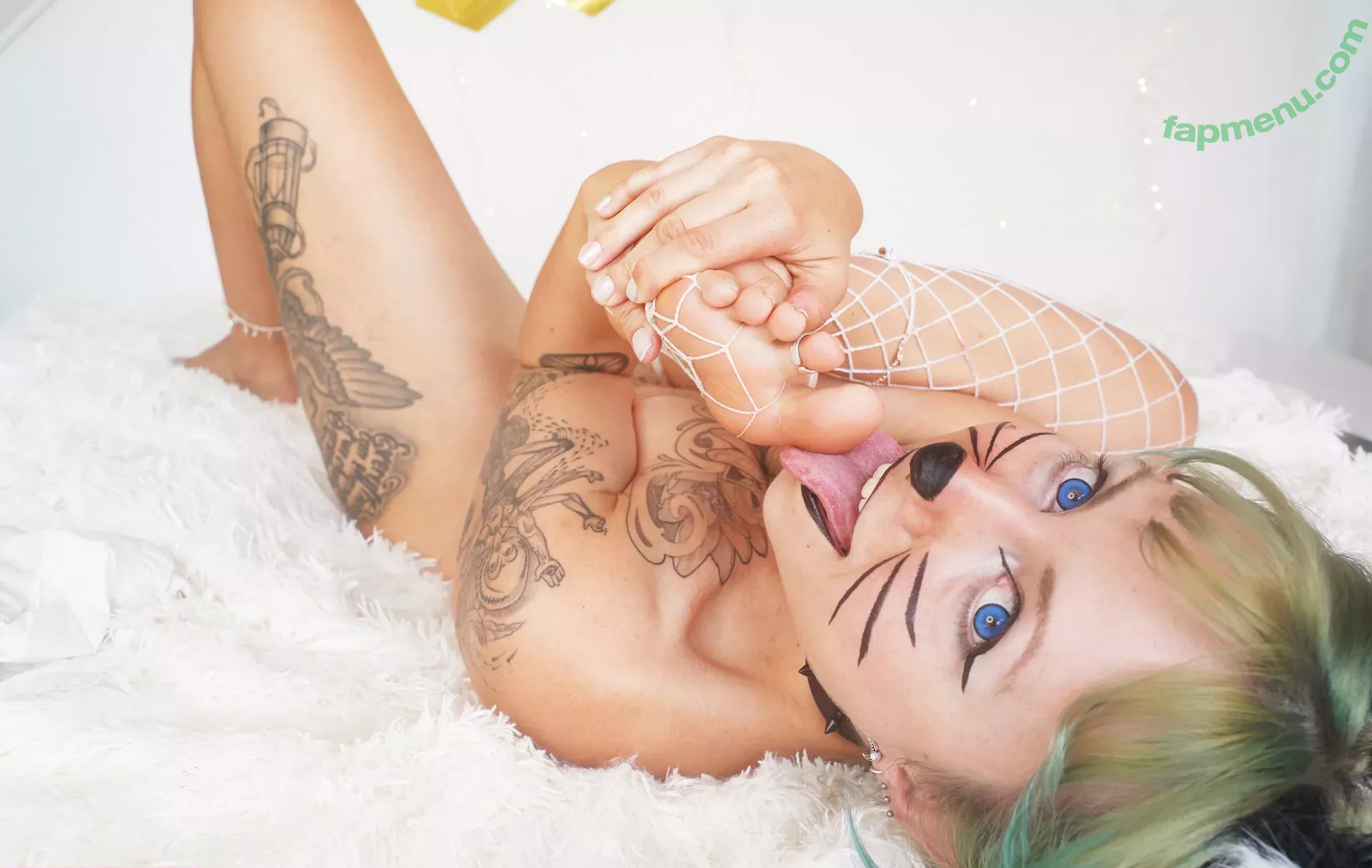 freakyfjonda nude photo #0215 (freakyfjondaxxx / freakyfreda)