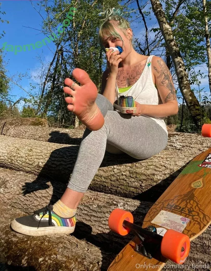 freakyfjonda nude photo #0230 (freakyfjondaxxx / freakyfreda)