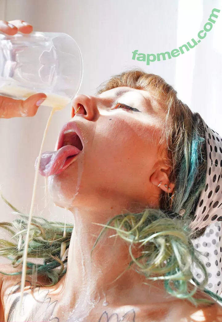 freakyfjonda nude photo #0291 (freakyfjondaxxx / freakyfreda)