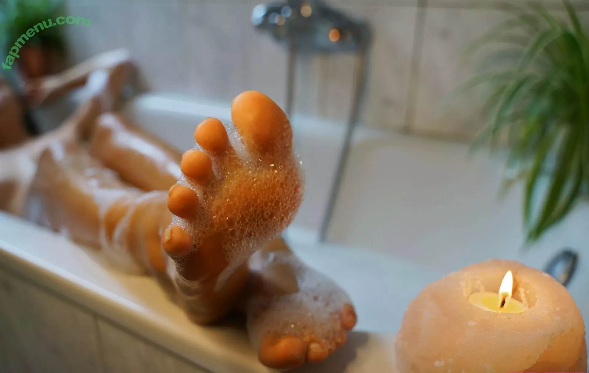 freakyfjonda nude photo #0390 (freakyfjondaxxx / freakyfreda)