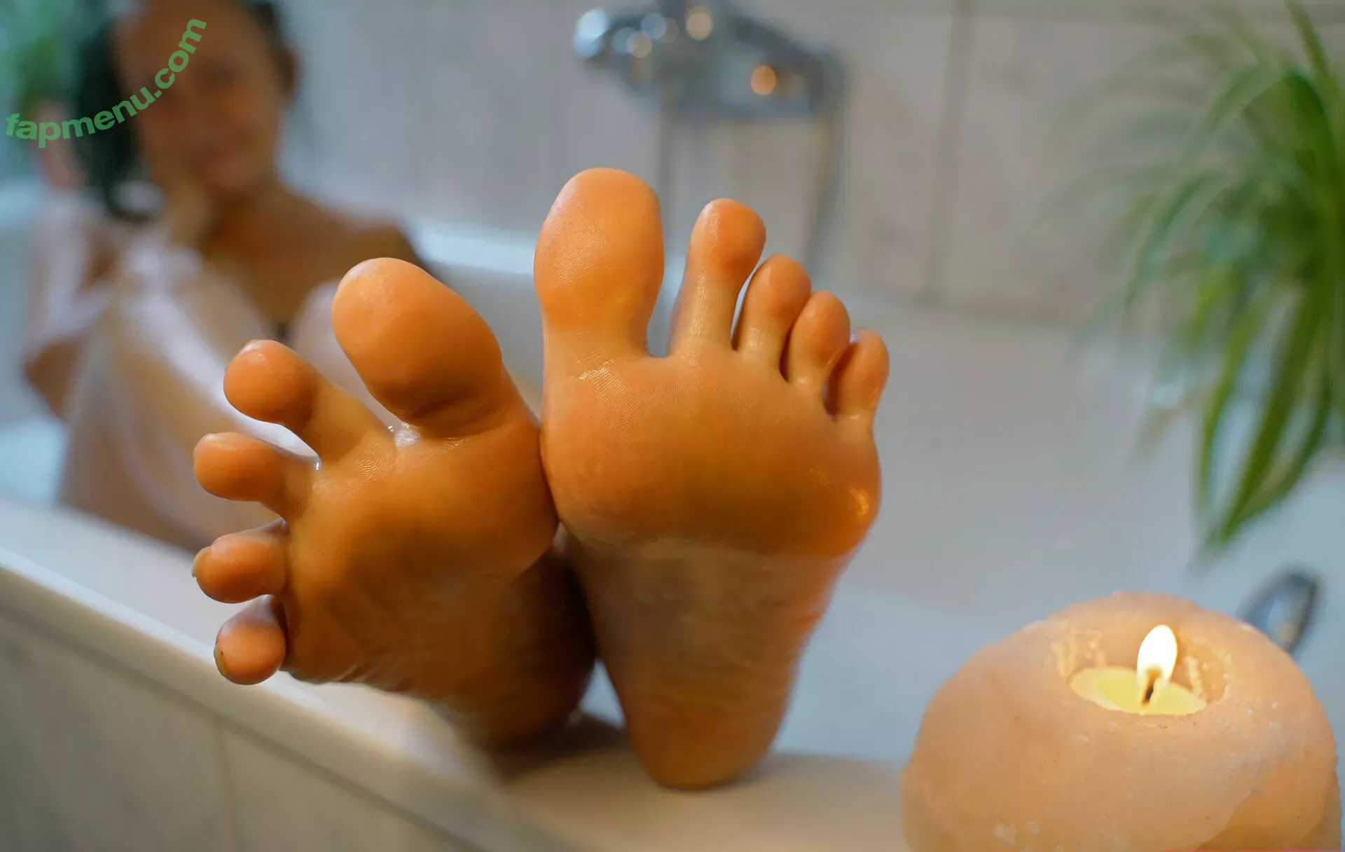 freakyfjonda nude photo #0392 (freakyfjondaxxx / freakyfreda)