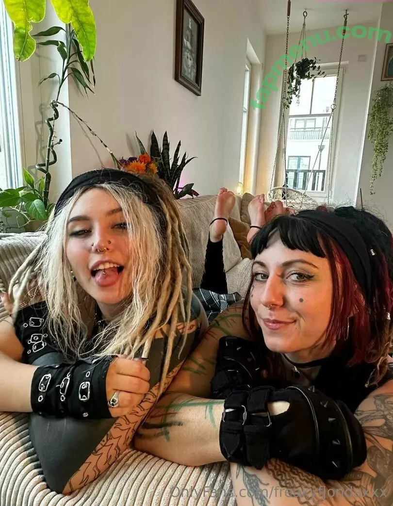 freakyfjonda nude photo #0477 (freakyfjondaxxx / freakyfreda)