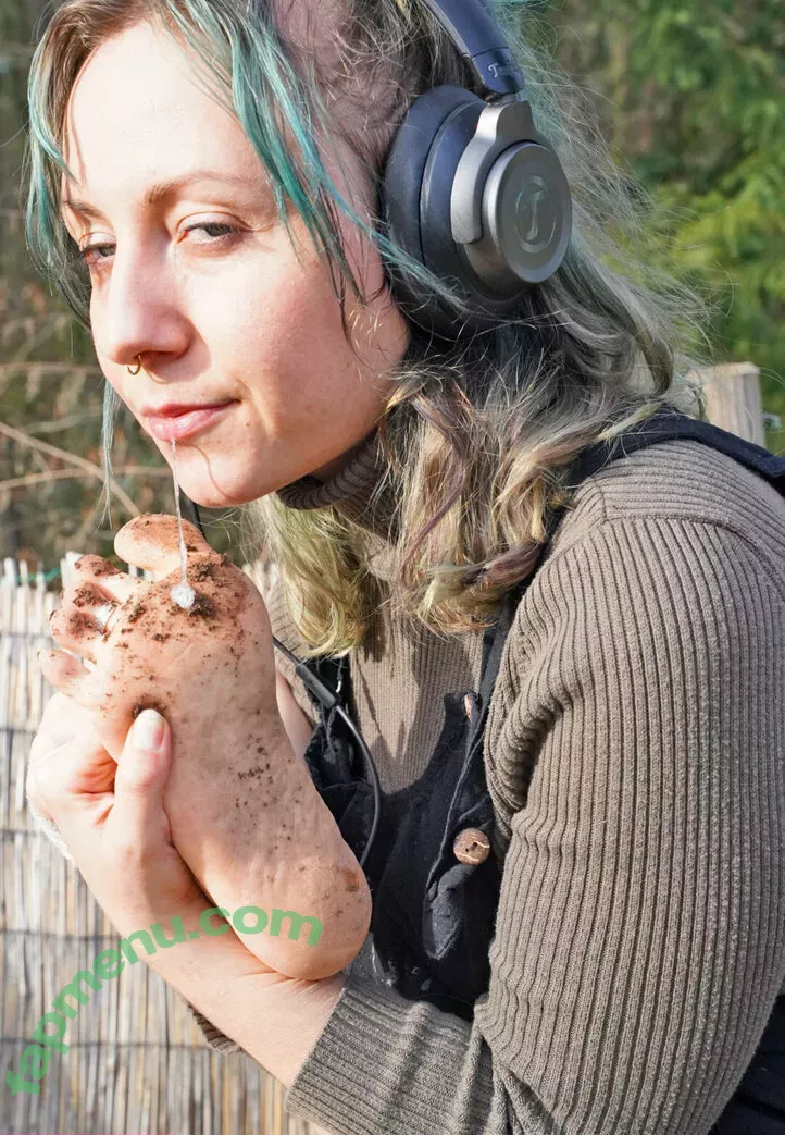 freakyfjonda nude photo #0576 (freakyfjondaxxx / freakyfreda)