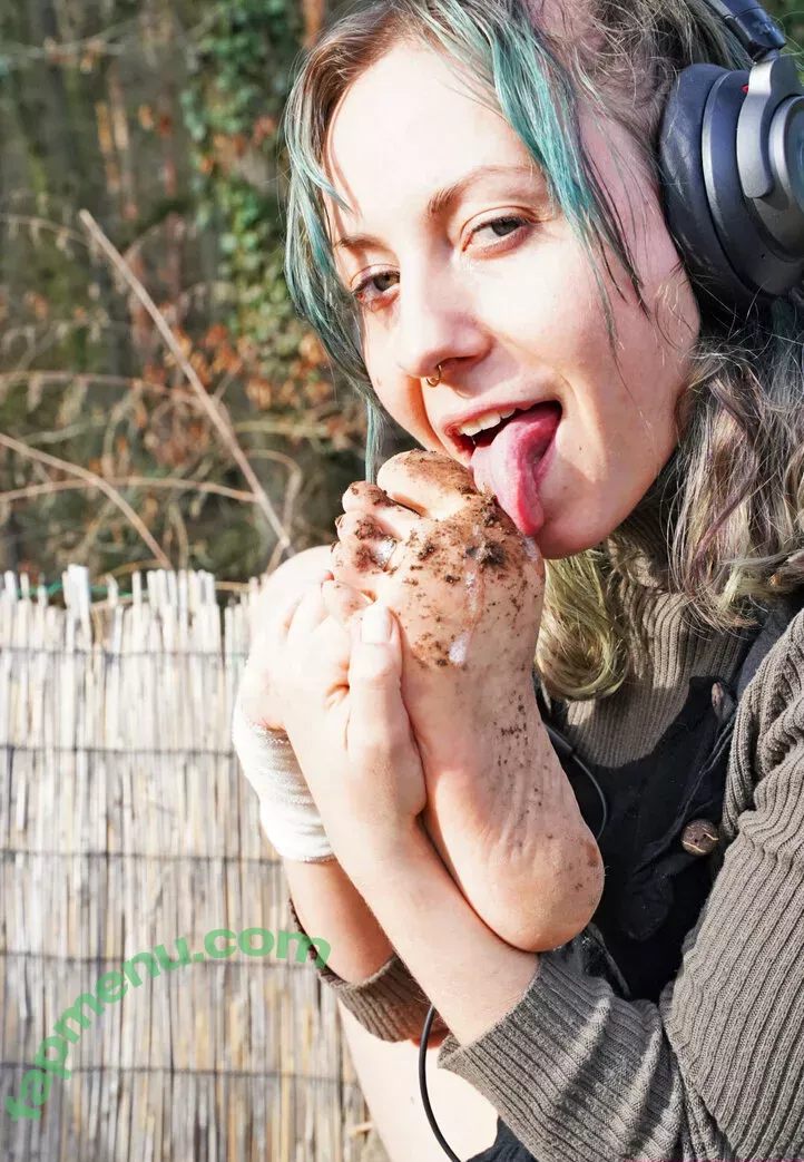 freakyfjonda nude photo #0577 (freakyfjondaxxx / freakyfreda)