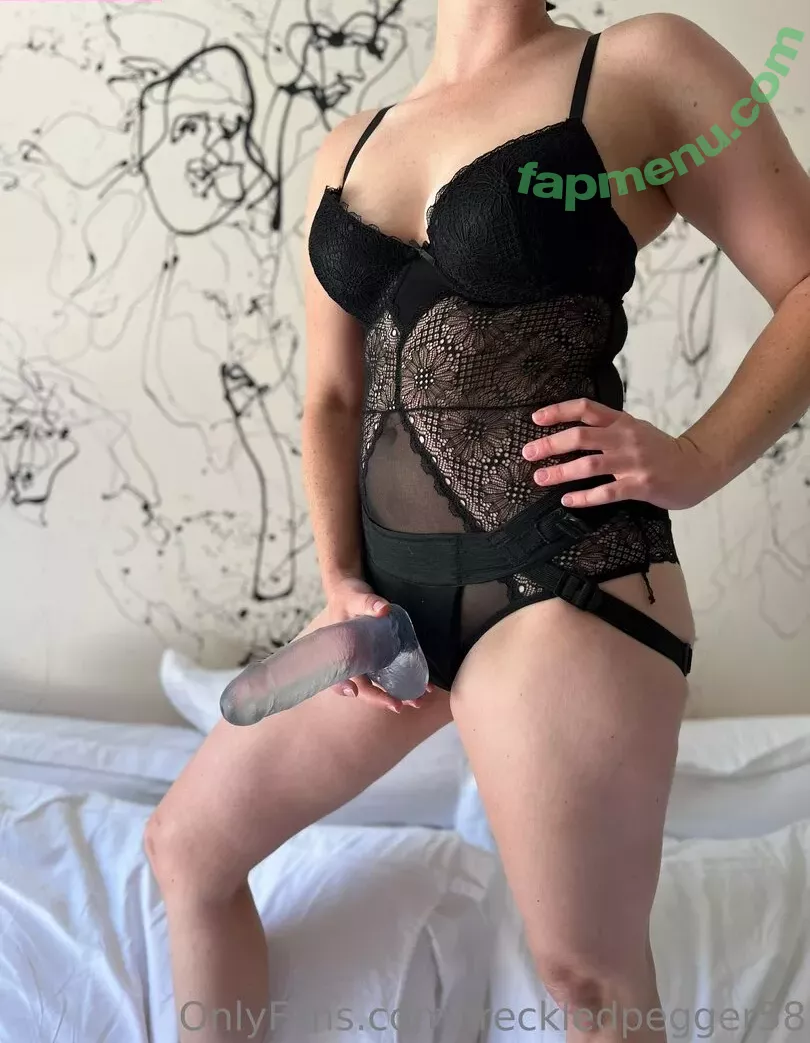 freckledpegger58 nude photo #0072 (___luciffe)