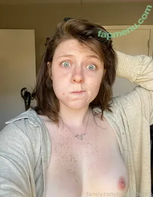 freckledspirit / Creepyspookygirl / Freakysweetgirl / freckled.spirits / freckledspirit2 nude photo #0073