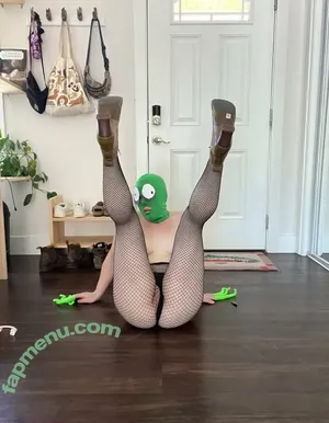 freckledspirit / Creepyspookygirl / Freakysweetgirl / creepy_toes / freckled.spirits / freckledspirit2 nude photo #0358