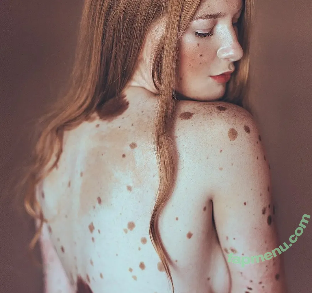 Freckles nude photo #0016 (drayadominicana)