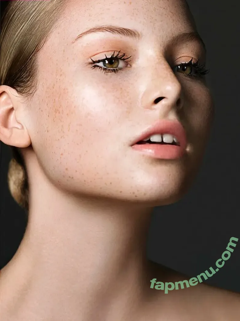 Freckles nude photo #0017 (drayadominicana)