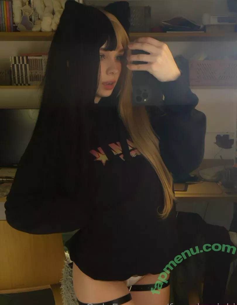 free_kovicki nude photo #0022 (kovicki.cos)