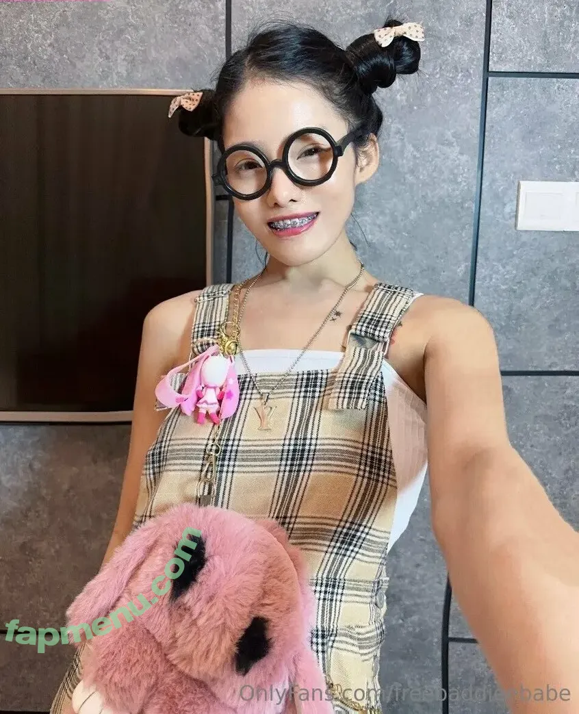 freebaddieebabe nude photo #0486 (freebaddieebabe)