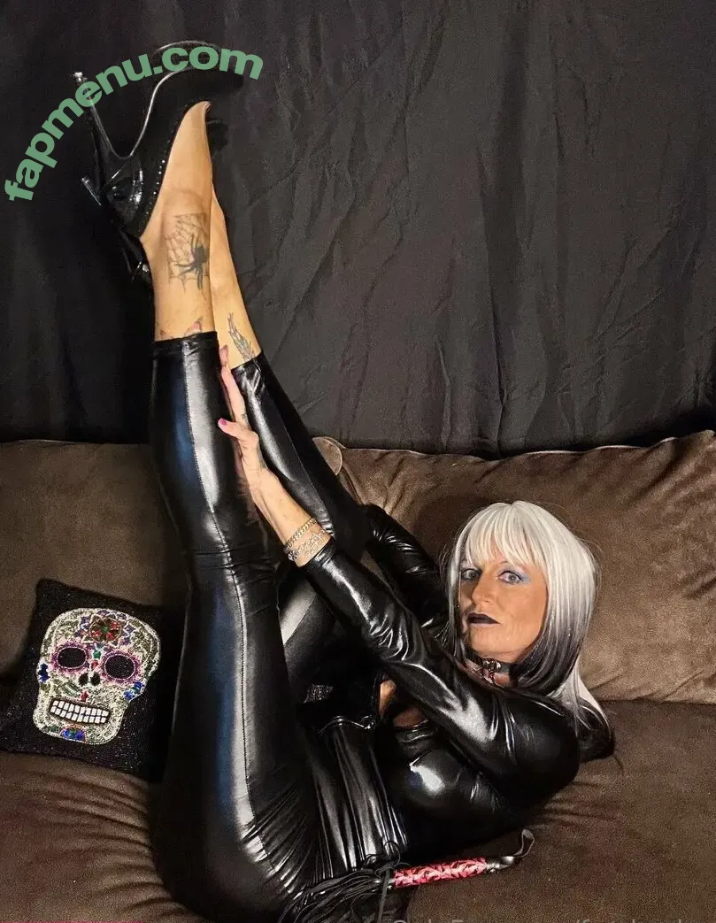 freebecky nude photo #0100 (freenbeckbon)