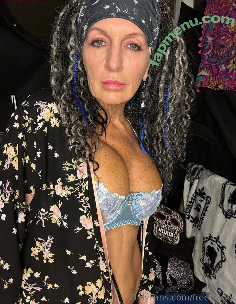 freebecky nude photo #0218 (freenbeckbon)