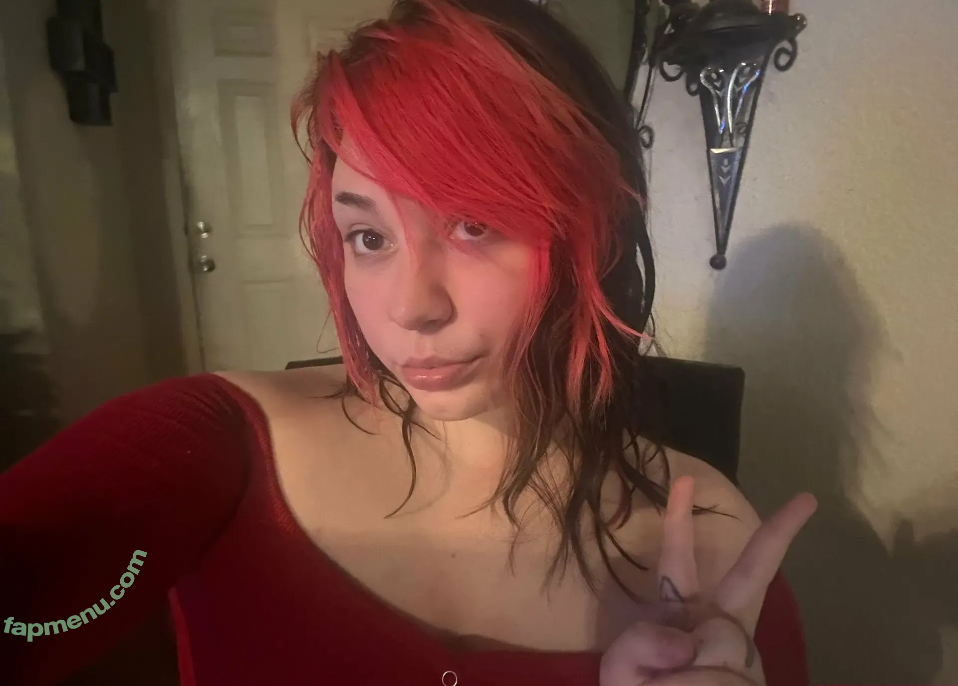 freecyberspit nude photo #0019 (freecyberspit)